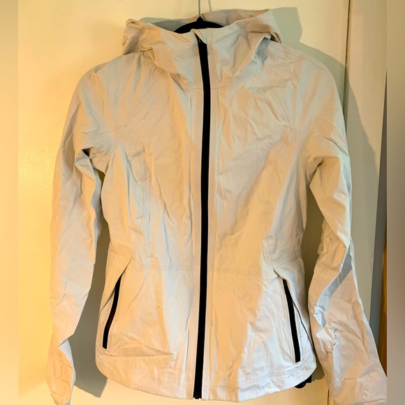 Lululemon running/cycling raincoat, size 2 (xs) - Picture 1 of 3